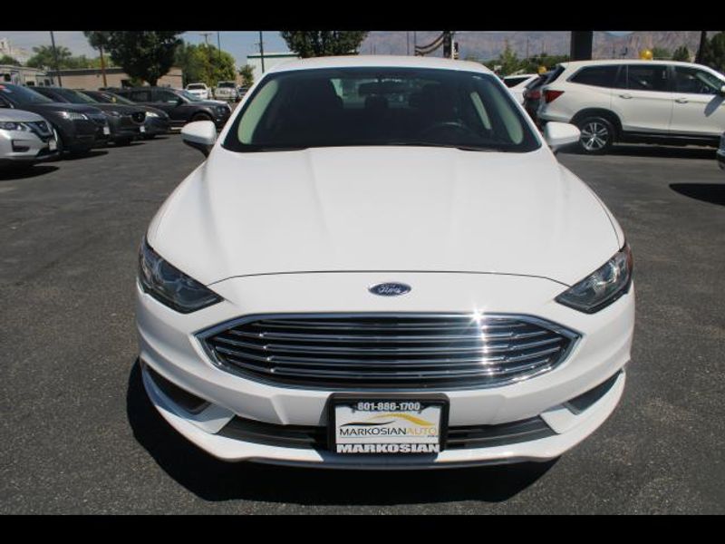 2017 Ford Fusion SE Sedan 4D