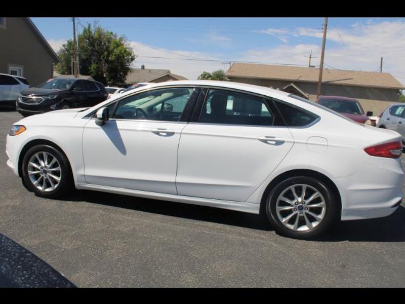 2017 Ford Fusion SE Sedan 4D