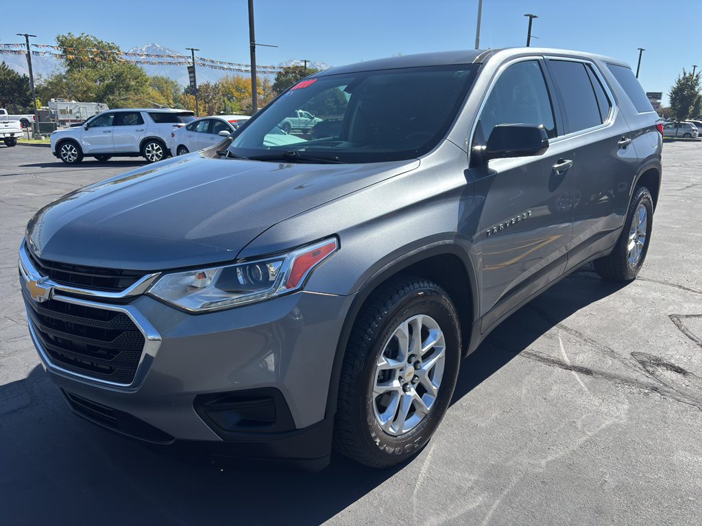 2020 Chevrolet Traverse LS Sport Utility 4D