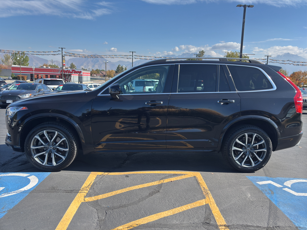 2017 Volvo XC90 T6 Momentum Sport Utility 4D