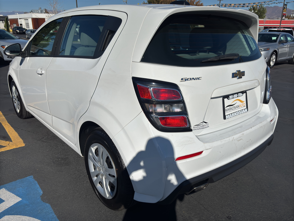 2017 Chevrolet Sonic LT Hatchback 4D