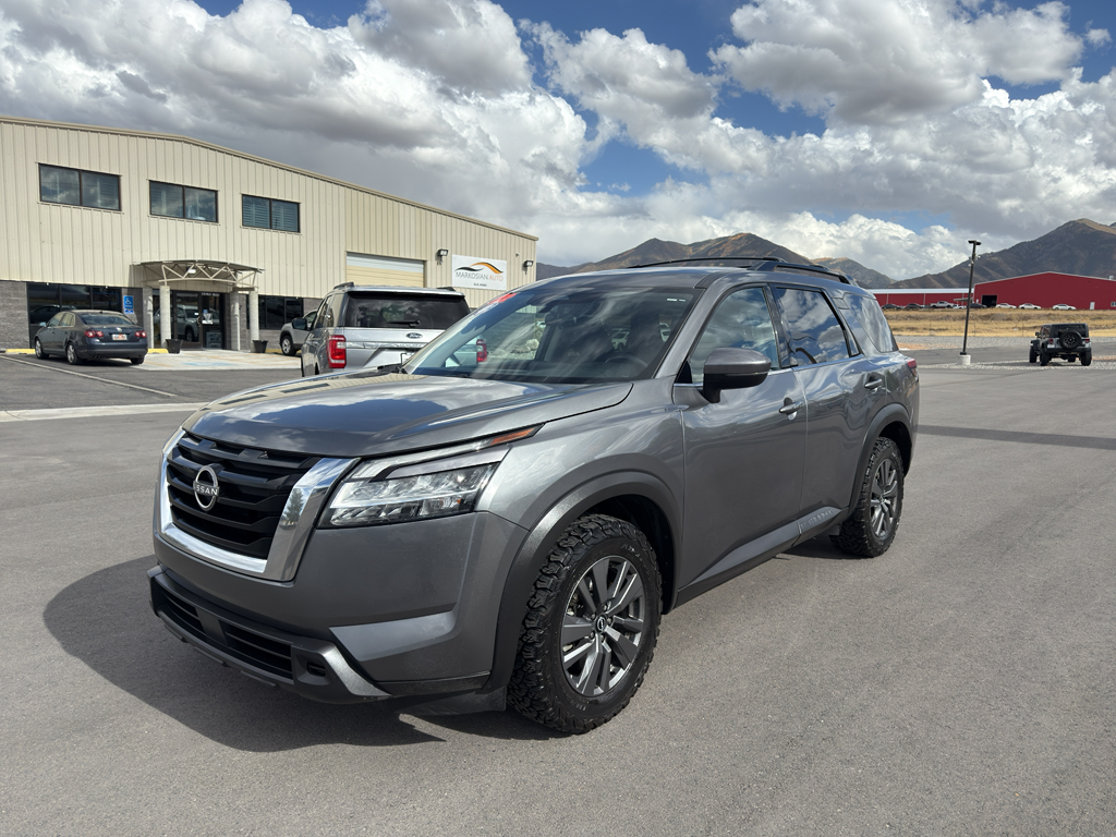 2022 Nissan Pathfinder SV Sport Utility 4D