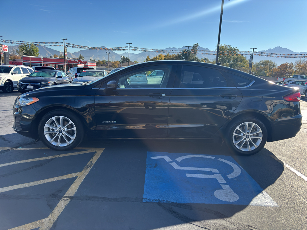 2019 Ford Fusion SE Hybrid Sedan 4D