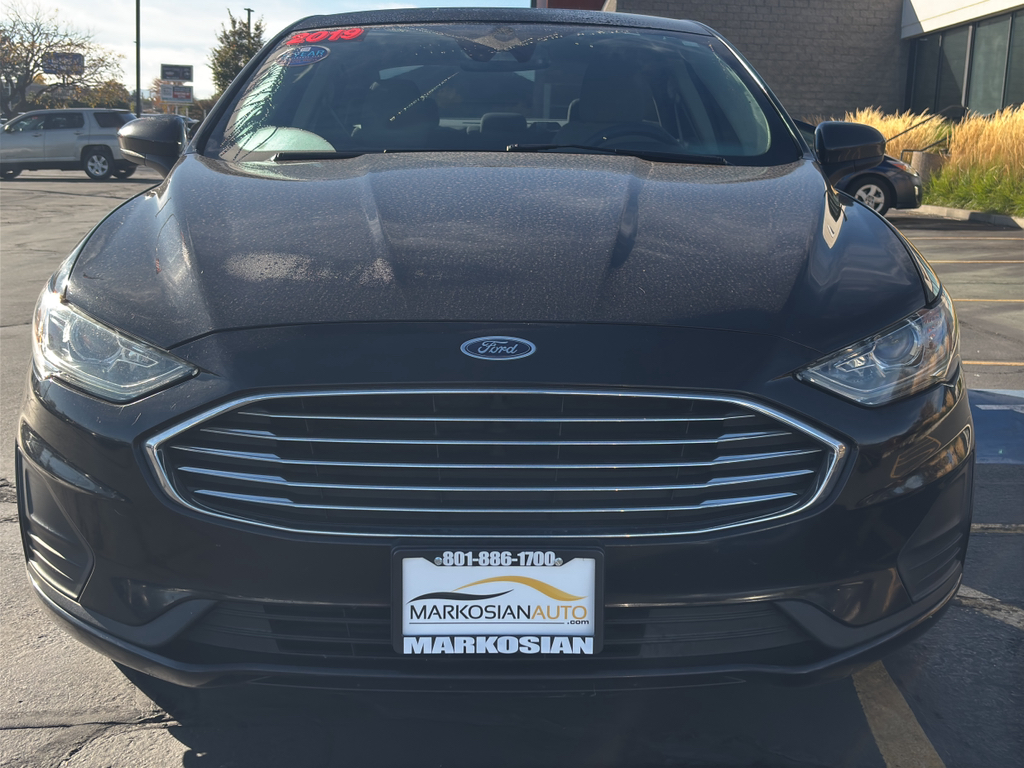 2019 Ford Fusion SE Hybrid Sedan 4D