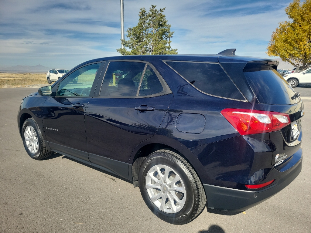 2020 Chevrolet Equinox LS Sport Utility 4D