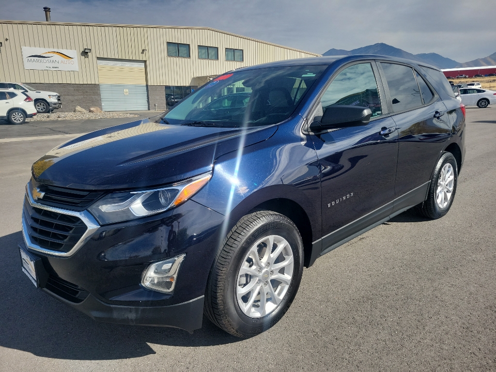 2020 Chevrolet Equinox LS Sport Utility 4D