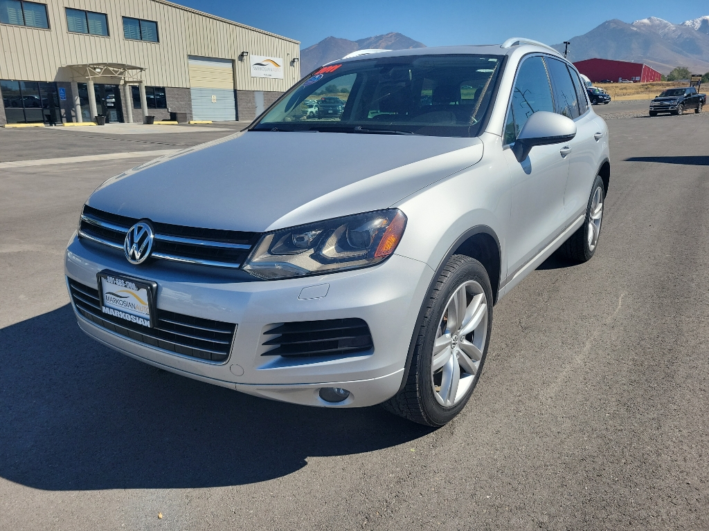 2011 Volkswagen Touareg VR6 Executive Sport Utility 4D