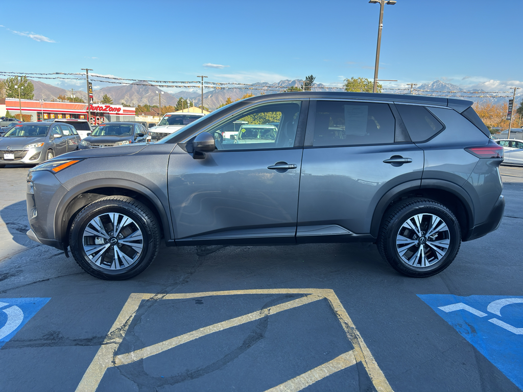 2022 Nissan Rogue SV Sport Utility 4D