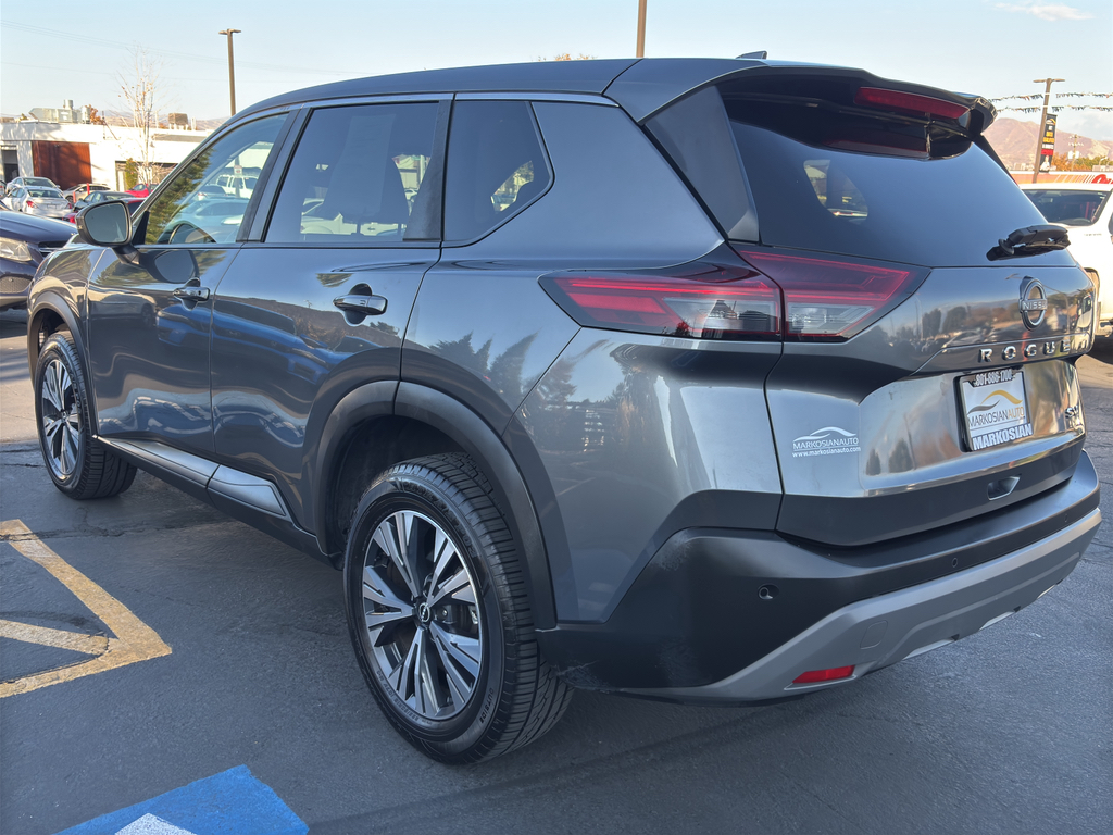 2022 Nissan Rogue SV Sport Utility 4D