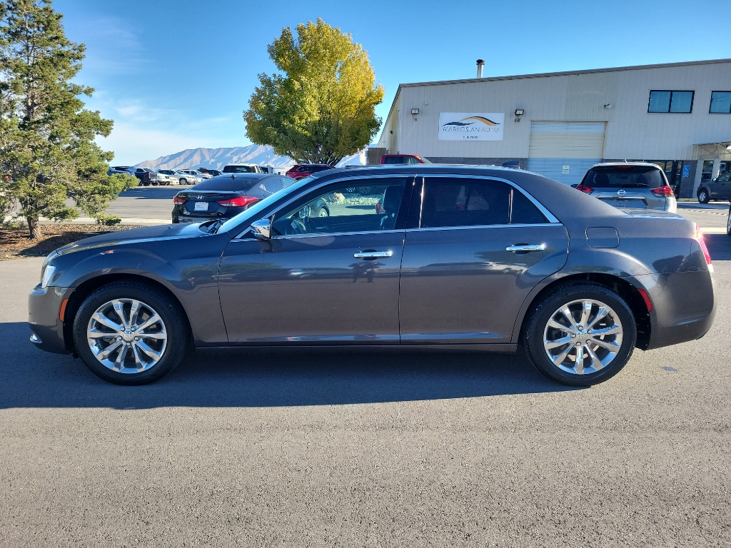 2019 Chrysler 300 300 Limited Sedan 4D