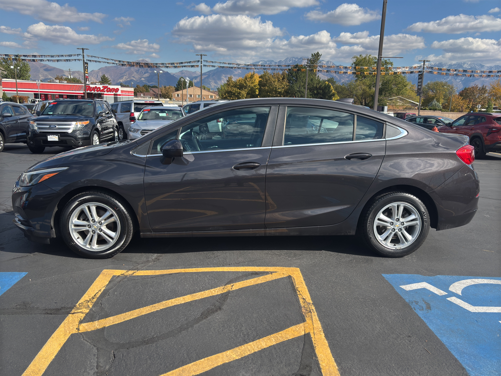 2017 Chevrolet Cruze LT Sedan 4D