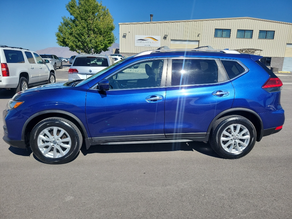 2017 Nissan Rogue SV Sport Utility 4D