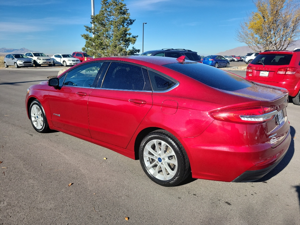 2019 Ford Fusion SE Hybrid Sedan 4D