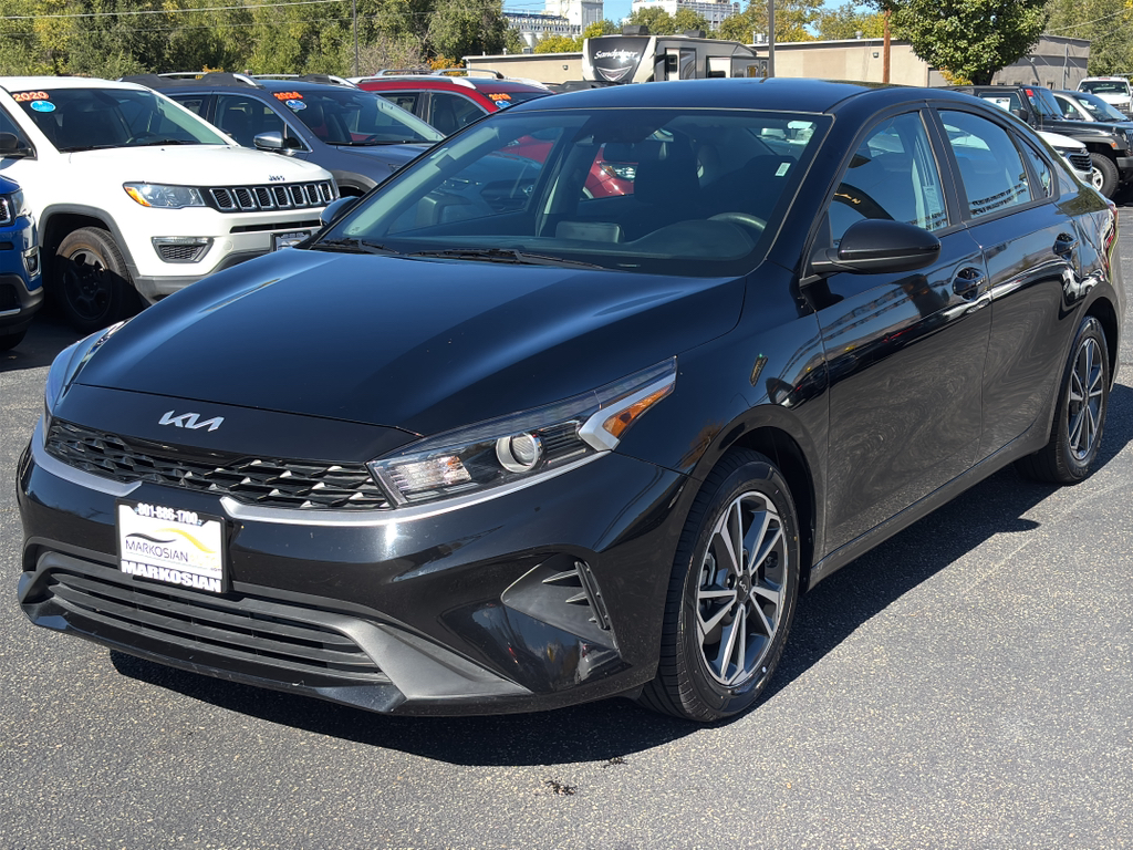 2023 Kia Forte LXS Sedan 4D