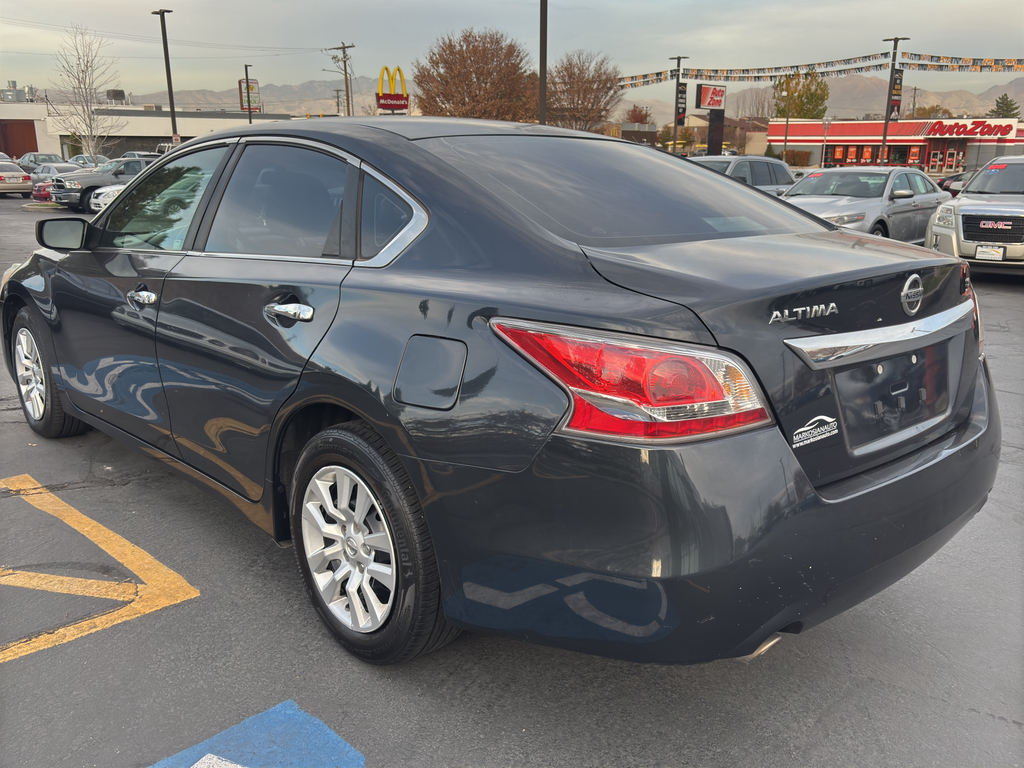 2015 Nissan Altima Sedan 4D S 2.5L I4