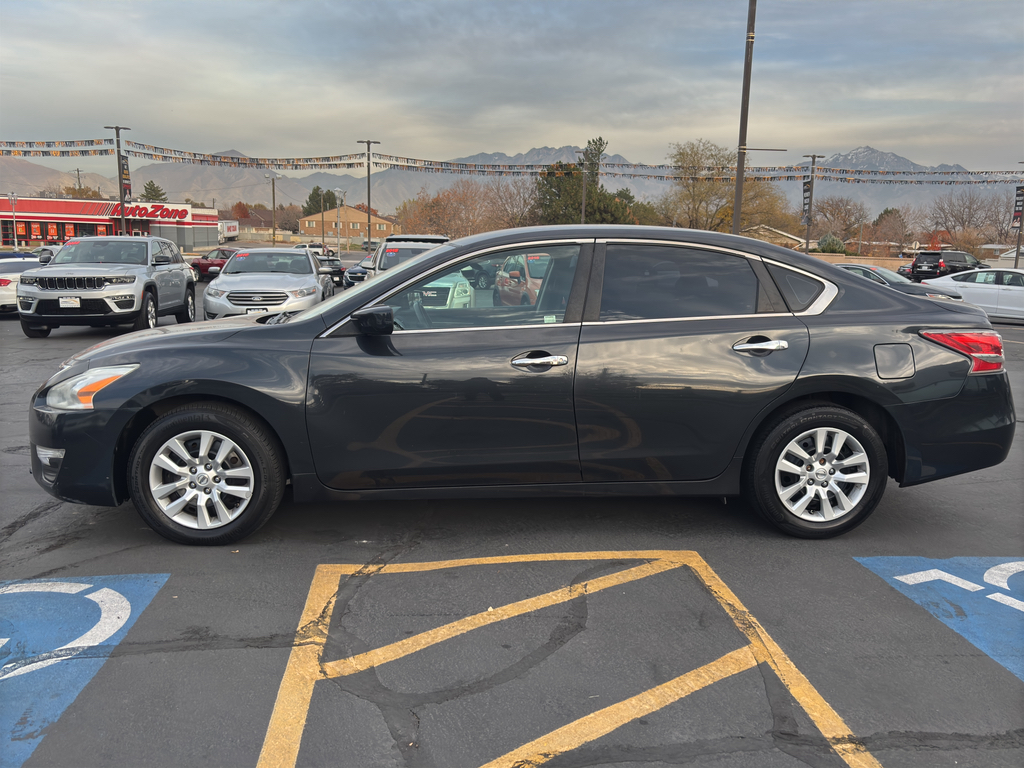 2015 Nissan Altima Sedan 4D S 2.5L I4