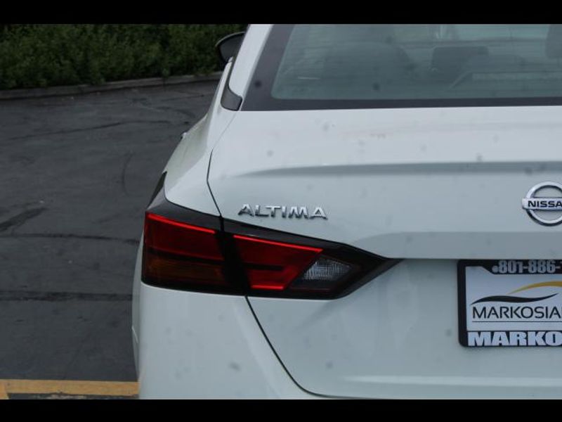 2019 Nissan Altima Sedan 4D S 2.5L I4