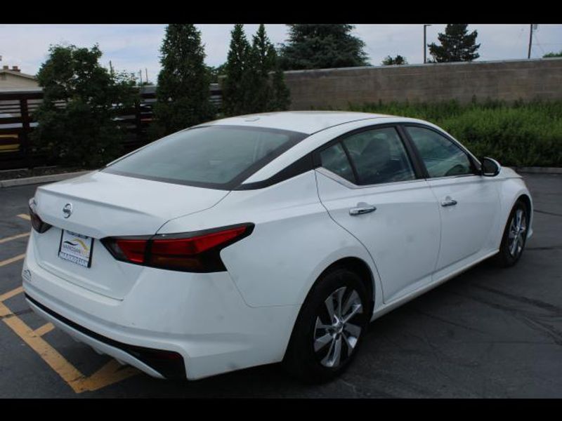 2019 Nissan Altima Sedan 4D S 2.5L I4