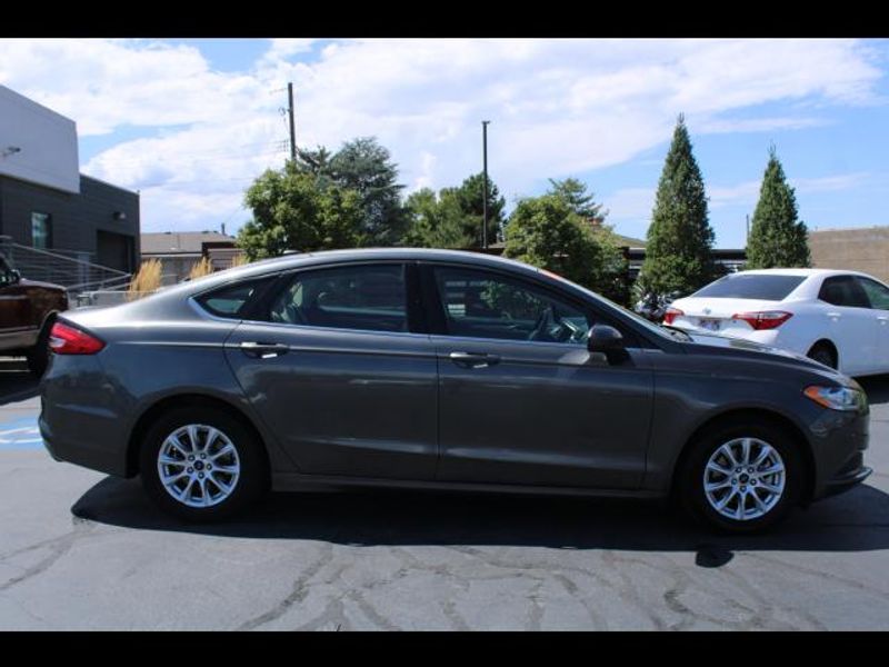 2017 Ford Fusion Sedan 4D S 2.5L I4