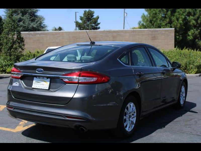 2017 Ford Fusion Sedan 4D S 2.5L I4