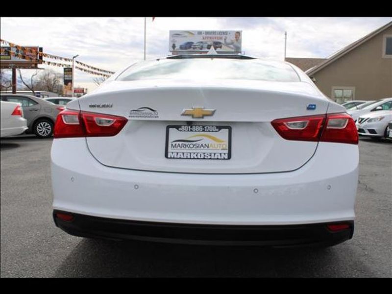 2018 Chevrolet Malibu Sedan 4D 1.8L I4 Hybrid