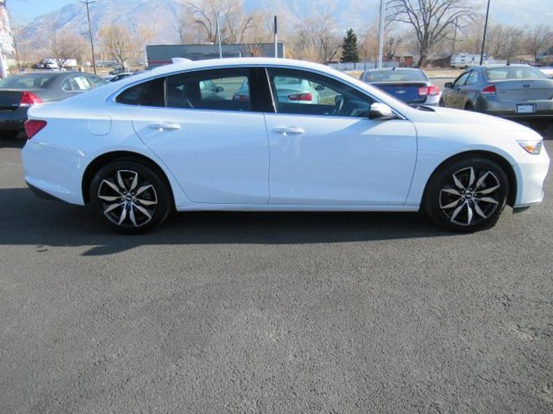 2017 Chevrolet Malibu CAR