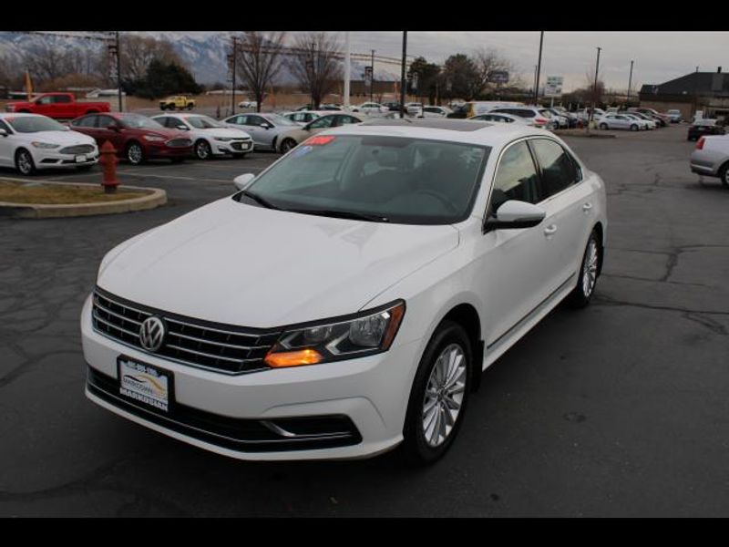 2016 Volkswagen Passat Sedan 4D SE Technology 1.8L I4