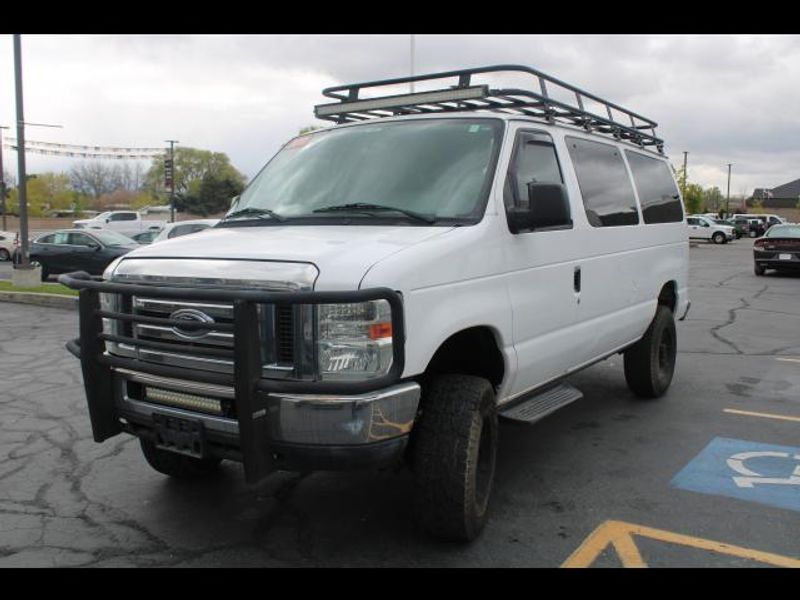 2011 Ford E150 Passenger XLT Van 3D