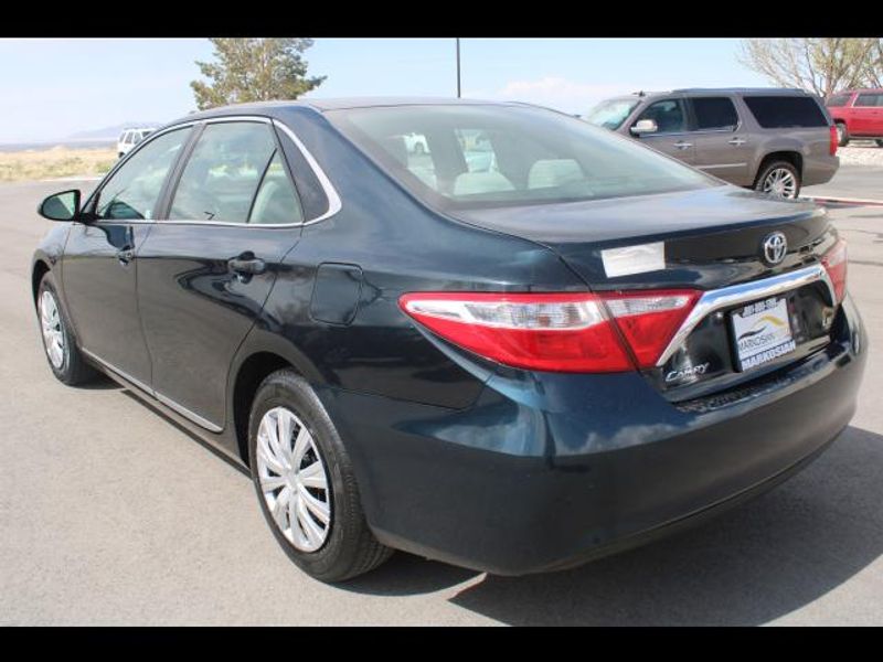 2017 Toyota Camry Sedan 4D LE 2.5L I4
