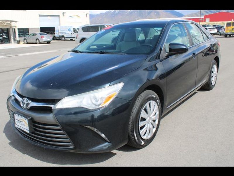 2017 Toyota Camry Sedan 4D LE 2.5L I4