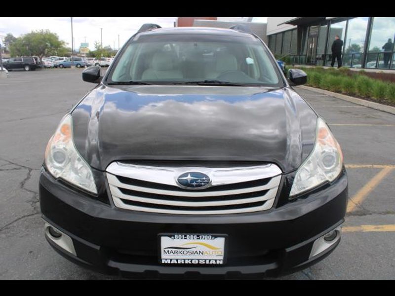 2011 Subaru Outback Car