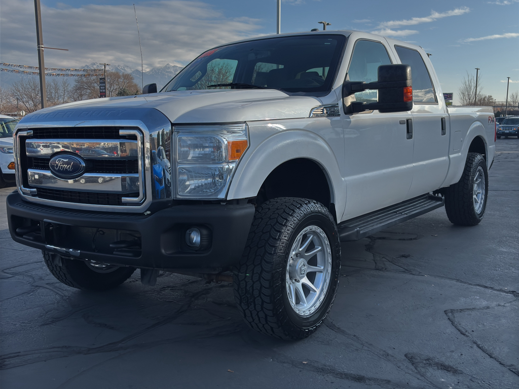 2015 Ford F250 Super Duty Crew Cab XLT Pickup 4D 6 3/4 ft