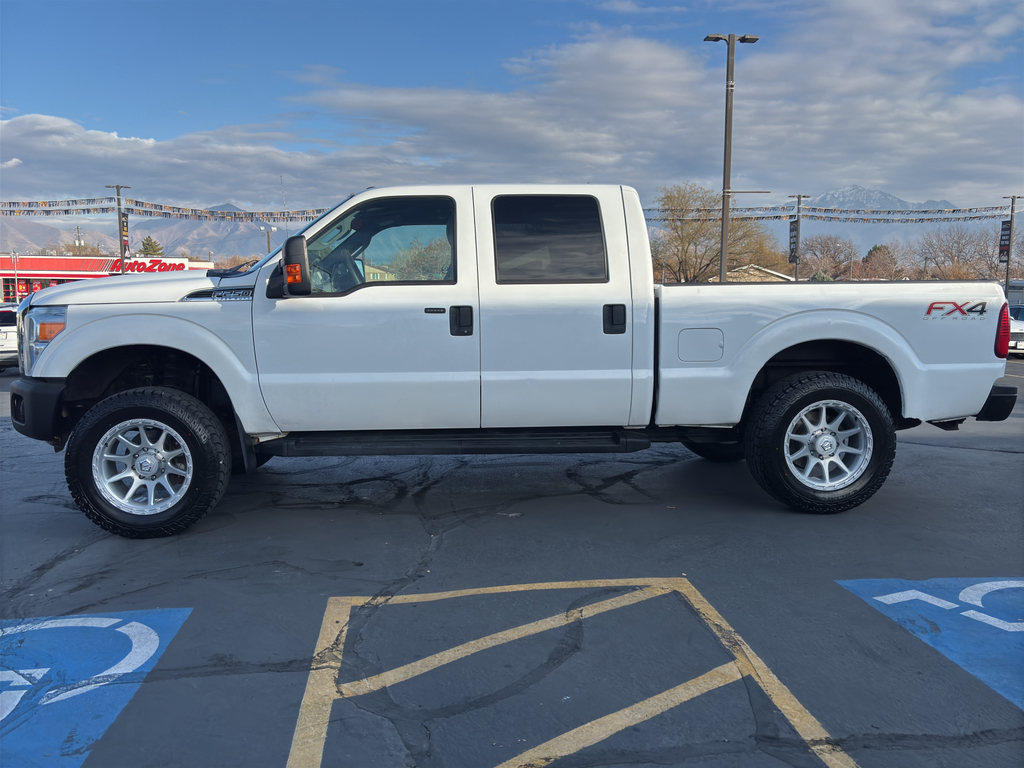 2015 Ford F250 Super Duty Crew Cab XLT Pickup 4D 6 3/4 ft