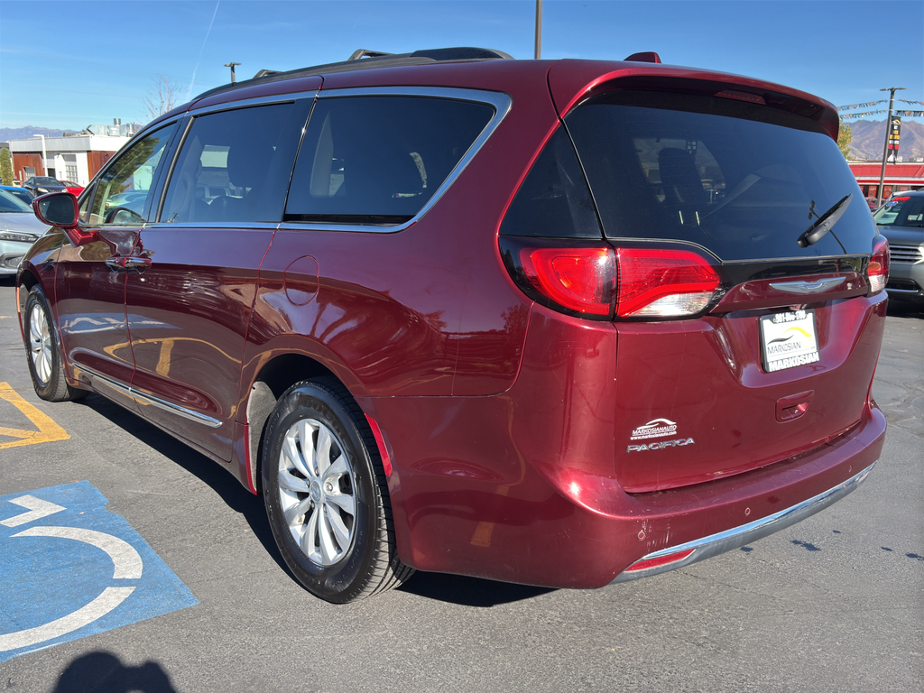 2017 Chrysler Pacifica Van