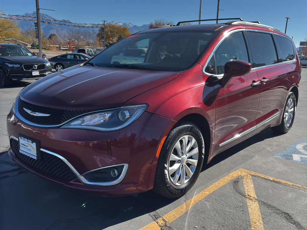 2017 Chrysler Pacifica Van
