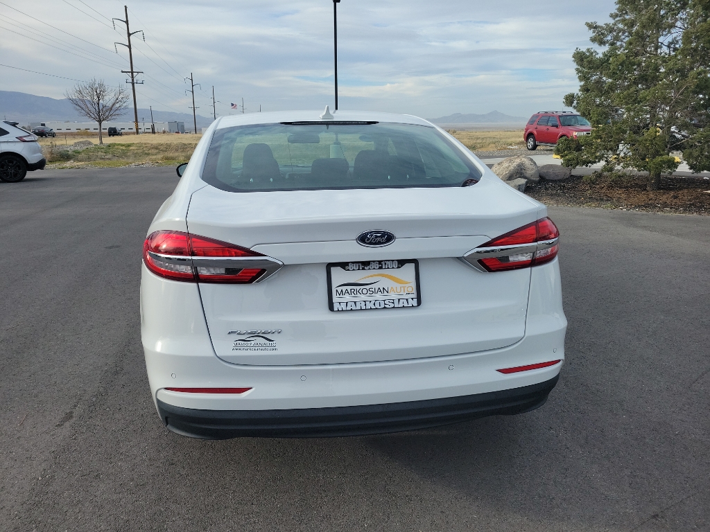2020 Ford Fusion SE Sedan 4D