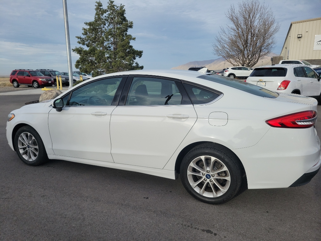 2020 Ford Fusion SE Sedan 4D