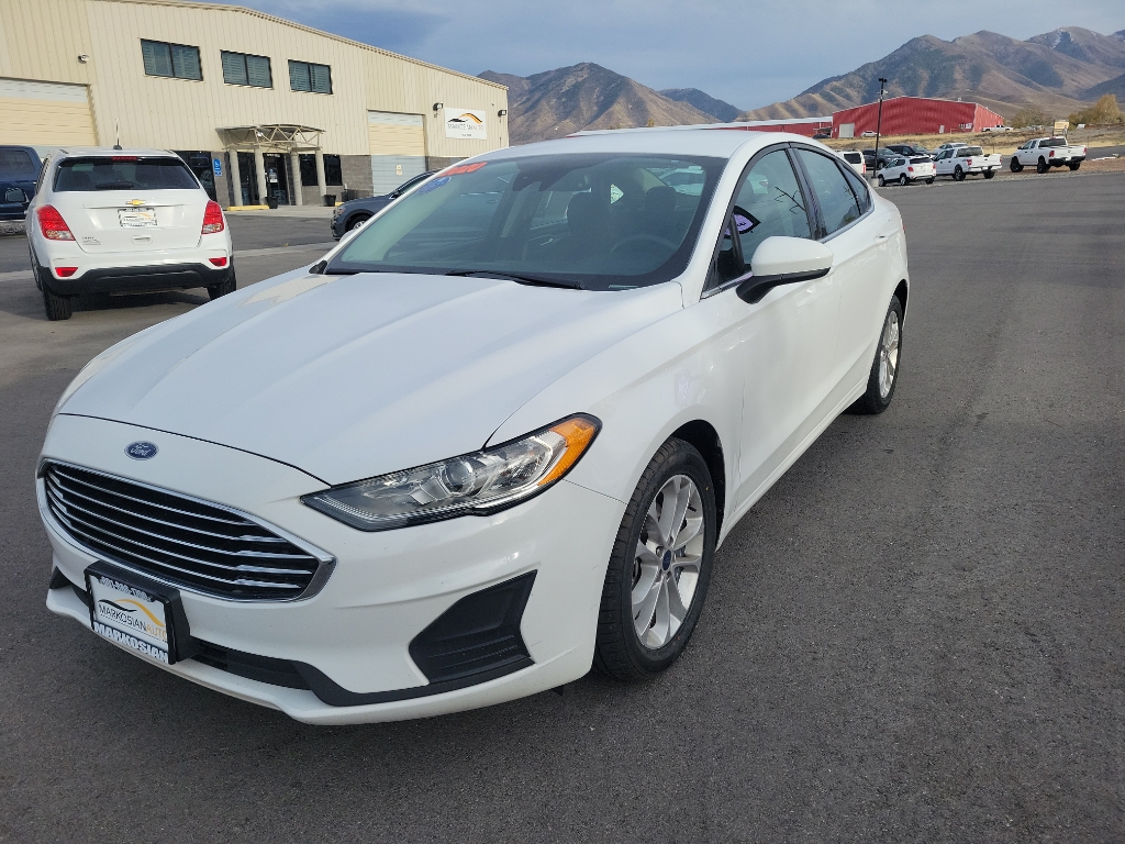 2020 Ford Fusion SE Sedan 4D