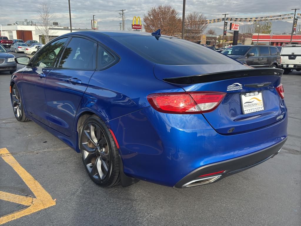 2015 Chrysler 200 200S Sedan 4D