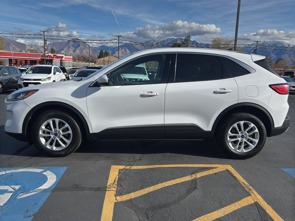 2020 Ford Escape SE Sport Utility 4D