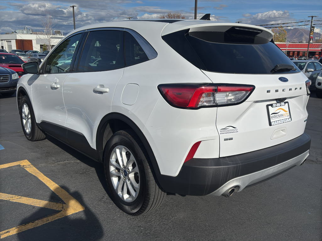 2020 Ford Escape SE Sport Utility 4D