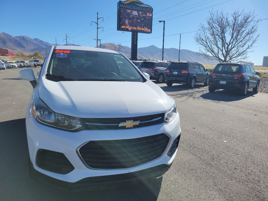 2019 Chevrolet Trax LS Sport Utility 4D