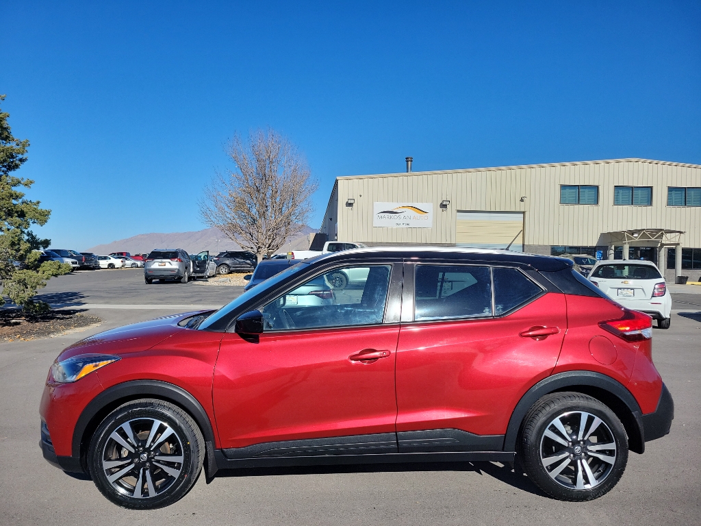 2020 Nissan Kicks SV Sport Utility 4D