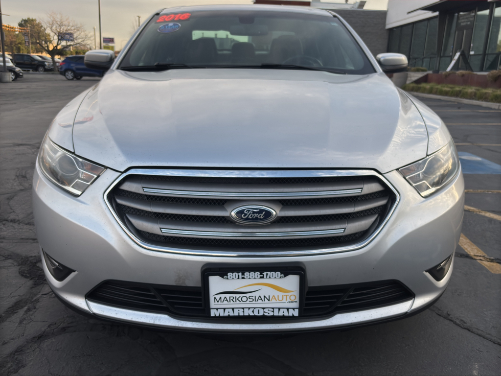 2016 Ford Taurus SEL Sedan 4D