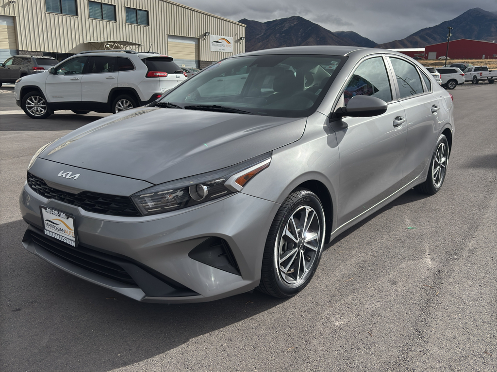 2023 Kia Forte LXS Sedan 4D