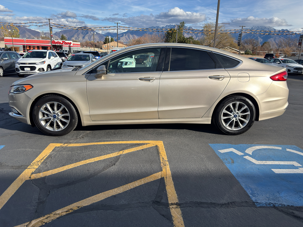 2017 Ford Fusion SE Sedan 4D