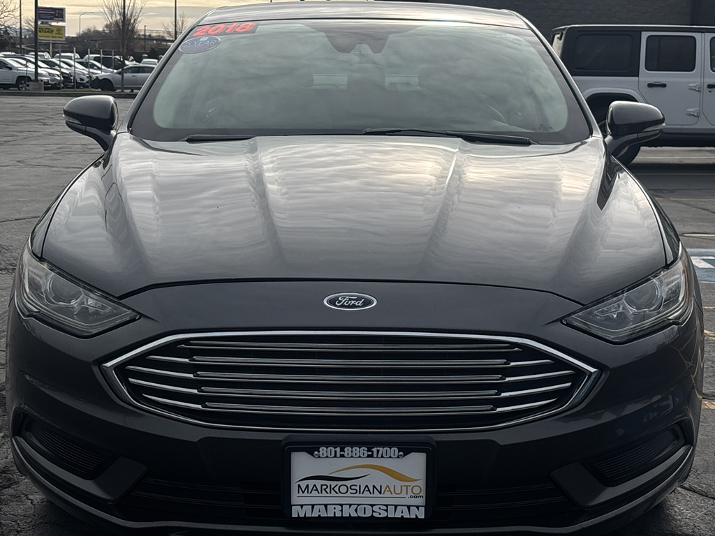 2018 Ford Fusion SE Sedan 4D