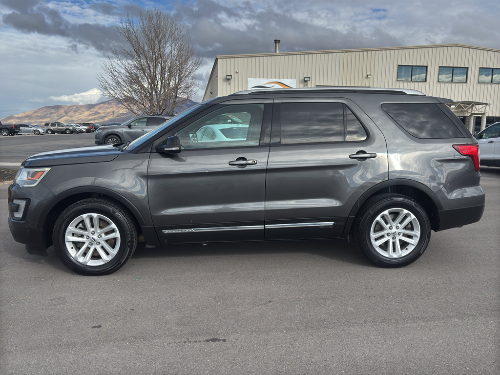 2016 Ford Explorer XLT Sport Utility 4D