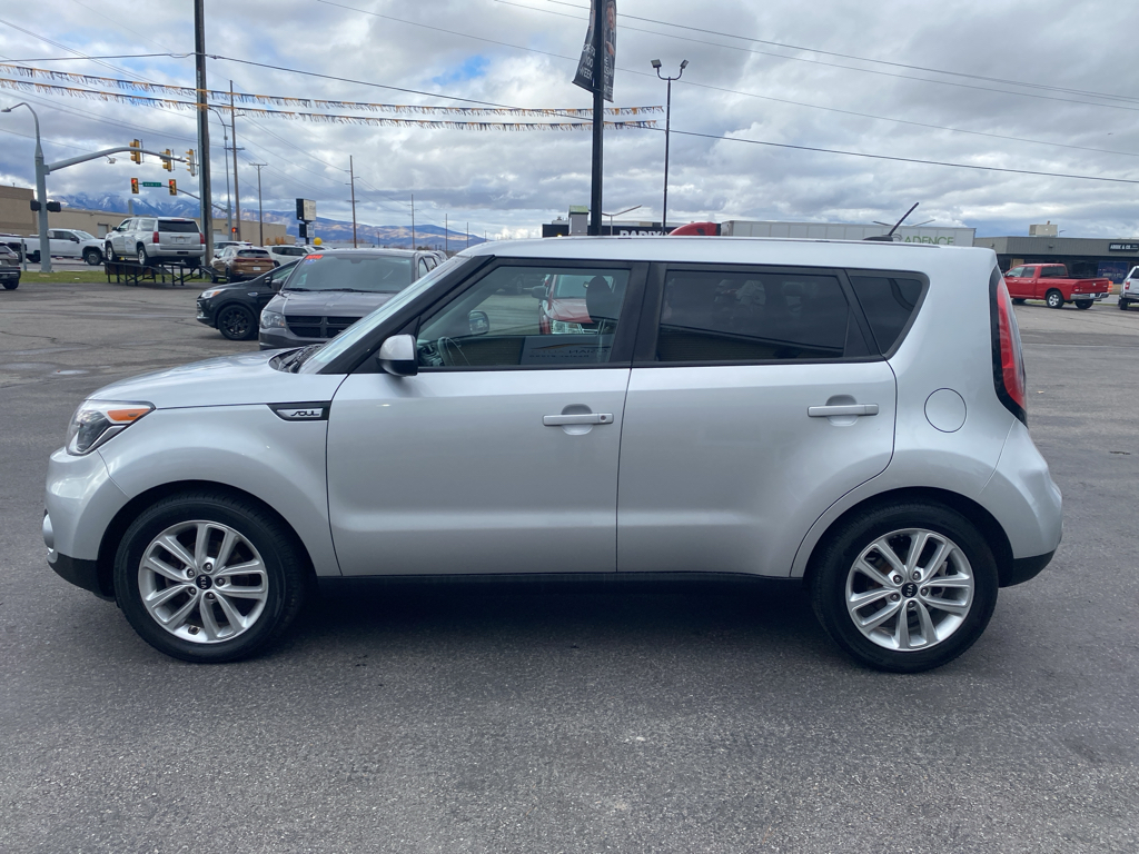 2017 Kia Soul + Wagon 4D