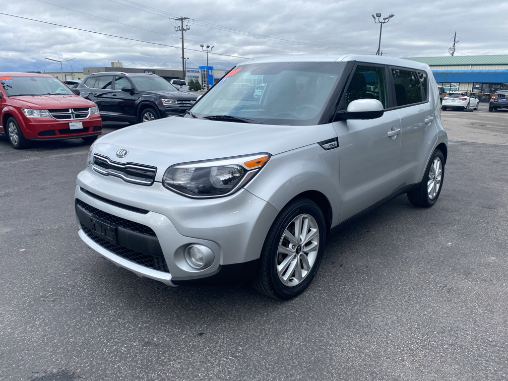 2017 Kia Soul + Wagon 4D